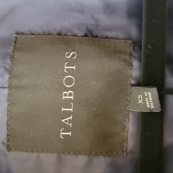 Talbots quilted jacket.  Navy paisley.  Size XS.  Gorgeous! - Picture 3 of 8